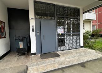 Продается 2-ком. квартира, 54 м2, Москва, улица Раменки, 25к3, улица Раменки