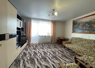 Продается двухкомнатная квартира, 50.6 м2, Свердловская область, улица Гагарина, 8