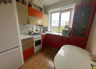 Продаю 2-комнатную квартиру, 44.3 м2, Кунгур, улица Челюскинцев, 5