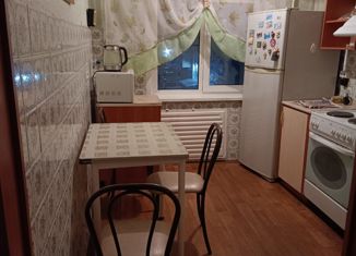 Сдам трехкомнатную квартиру, 68 м2, Барнаул, улица Гущина, 75А, Железнодорожный район