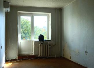 Продается 2-ком. квартира, 39.7 м2, Донецк, 3-й микрорайон, 19
