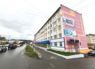 Продается двухкомнатная квартира, 42.8 м2, Магадан, улица Гагарина, 13/61, микрорайон Торговый