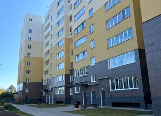 Продается двухкомнатная квартира, 60.3 м2, Тверь, улица Комарова, 7