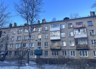 Трехкомнатная квартира на продажу, 55 м2, Тверь, улица Громова, 9