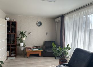 Продажа трехкомнатной квартиры, 64 м2, Москва, Новощукинская улица, 22