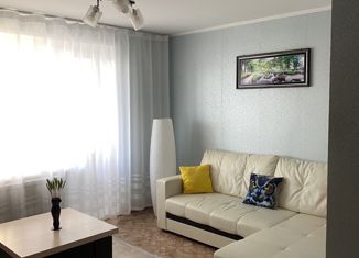 Продам 2-комнатную квартиру, 47.5 м2, Сосновоборск, улица Ленинского Комсомола, 1