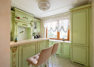 Продаю трехкомнатную квартиру, 73 м2, Москва, улица Грина, 13, улица Грина