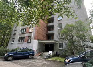 Продается трехкомнатная квартира, 55.5 м2, Санкт-Петербург, Калининский район, улица Карпинского, 9к1