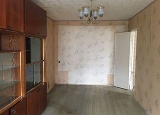 Продажа трехкомнатной квартиры, 45 м2, посёлок городского типа Тёплое, Комсомольская улица, 18