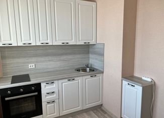Сдаю в аренду 1-комнатную квартиру, 35 м2, Северск, Солнечная улица, 4