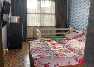 Продам 2-комнатную квартиру, 44 м2, Нижнекамск, улица Тукая, 1