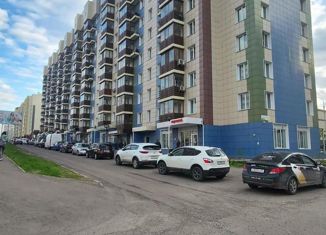 Продажа 2-комнатной квартиры, 60 м2, Красноярский край, улица Чернышевского, 77