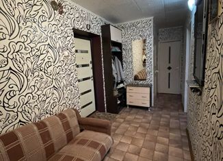 Продается 3-комнатная квартира, 59.6 м2, поселок городского типа Шушенское, 5-й микрорайон, 17