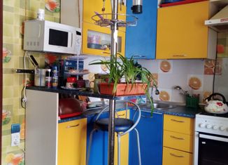 Продам 2-комнатную квартиру, 47.9 м2, Глазов, улица 70 лет Октября, 17