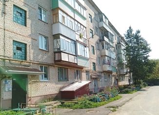 Продается 3-ком. квартира, 61 м2, Малоярославец, улица Карла Маркса, 2