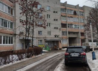 Двухкомнатная квартира на продажу, 47.3 м2, Кремёнки, улица Маршала Жукова, 1