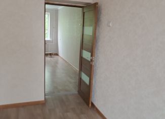 Продаю 2-комнатную квартиру, 44 м2, Гулькевичи, улица Короткова, 12