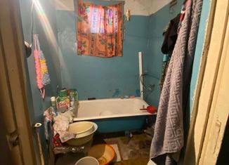 Продаю комнату, 25 м2, поселок городского типа Камские Поляны, 2-й микрорайон, 32