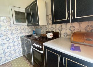 Продается двухкомнатная квартира, 40 м2, поселок Бавлены, Больничный переулок, 4