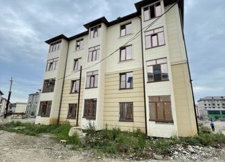 Продаю 2-комнатную квартиру, 61 м2, село Шалушка, улица имени Асанова