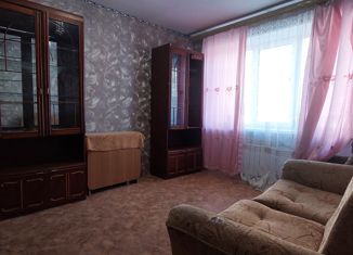 Продается 3-ком. квартира, 52 м2, Артём, Братская улица, 28