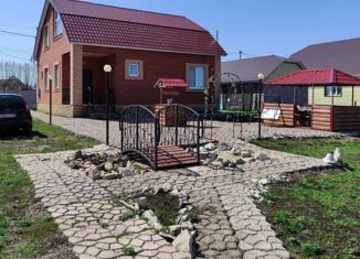 Продается дом, 137 м2, село Чекмагуш, улица Г. Латыпова, 110