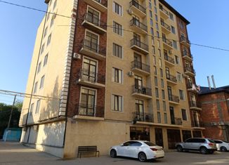 Продается 3-ком. квартира, 108 м2, Дагестан, улица М. Гаджиева, 84Б