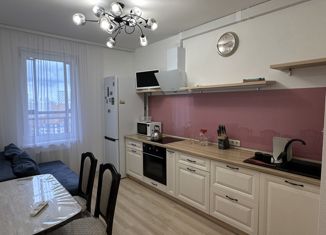 Продам 1-ком. квартиру, 39.9 м2, Екатеринбург, метро Уральская, проспект Академика Сахарова, 68