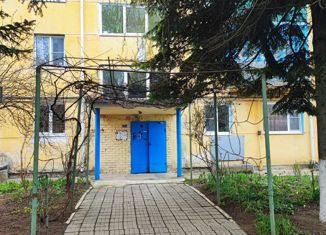 Продам 2-комнатную квартиру, 45 м2, Горячий Ключ, улица Вокзальная площадь, 2