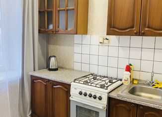 Продается двухкомнатная квартира, 40 м2, Татарстан, улица Хади Такташа, 57