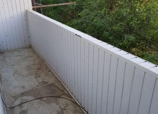 Продаю 2-ком. квартиру, 48 м2, Хасавюрт, улица Батырмурзаева, 1