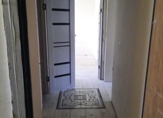 Трехкомнатная квартира на продажу, 62.3 м2, Соликамск, улица 20-летия Победы, 198