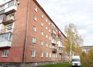 Продам 2-ком. квартиру, 40 м2, Калтан, улица Дзержинского, 44