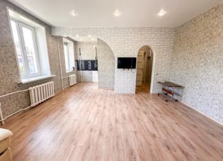 Продается 1-комнатная квартира, 30.6 м2, Бор, Западная улица, 12