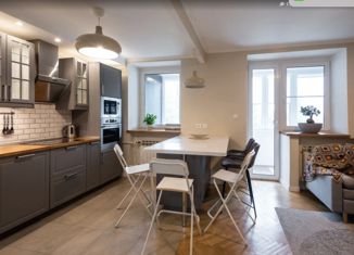 Продаю 3-ком. квартиру, 67.9 м2, Москва, Истринская улица, 10к2, метро Кунцевская