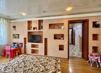 Продается 4-ком. квартира, 80 м2, Омск, Омская улица, 149, Центральный округ