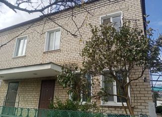 Продам пятикомнатную квартиру, 91.5 м2, станица Полтавская, улица Шевченко, 115А