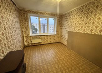 Продаю двухкомнатную квартиру, 52.6 м2, Луга, проспект Володарского, 48