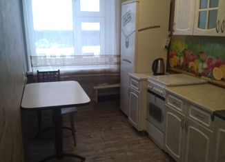 Продаю трехкомнатную квартиру, 64.4 м2, Стрежевой, 3-й микрорайон, 311