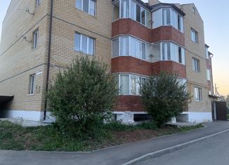 Продажа 2-комнатной квартиры, 48 м2, Кукмор, улица Гафиятуллина, 1Л