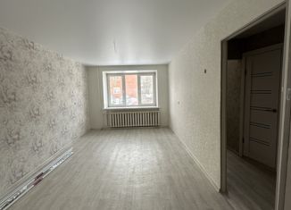 Продается двухкомнатная квартира, 44.6 м2, Кунгур, улица Гребнева, 43