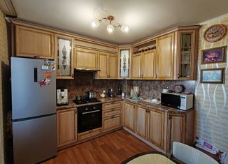 Продажа трехкомнатной квартиры, 61.2 м2, Стерлитамак, улица Цементников, 5