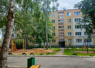 Продается 3-комнатная квартира, 64 м2, рабочий посёлок Николаевка, улица Ленина, 64