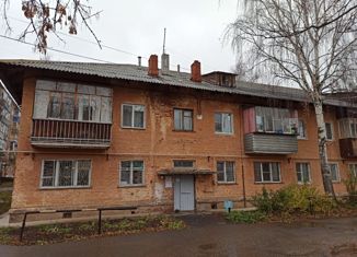 Продаю двухкомнатную квартиру, 39 м2, Глазов, улица Драгунова, 67