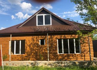 Продаю дом, 130 м2, посёлок городского типа Усть-Донецкий, площадь Ленина