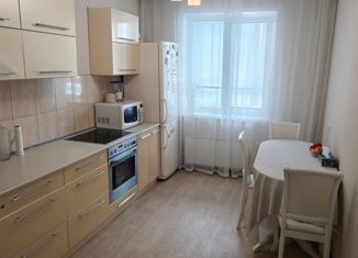 Продаю 2-ком. квартиру, 59 м2, Кемерово, улица Дружбы, 17