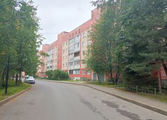 Продам 3-ком. квартиру, 72.8 м2, Ленинградская область, улица Героев, 9/2