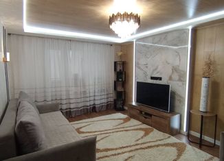 Продаю 4-ком. квартиру, 80 м2, Тольятти, улица Механизаторов, 15, Комсомольский район