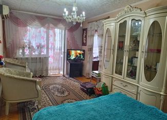 Продажа трехкомнатной квартиры, 54 м2, Невинномысск, улица Баумана, 2