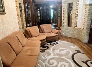 Продажа 3-комнатной квартиры, 80 м2, Минеральные Воды, улица Новосёлов, 9